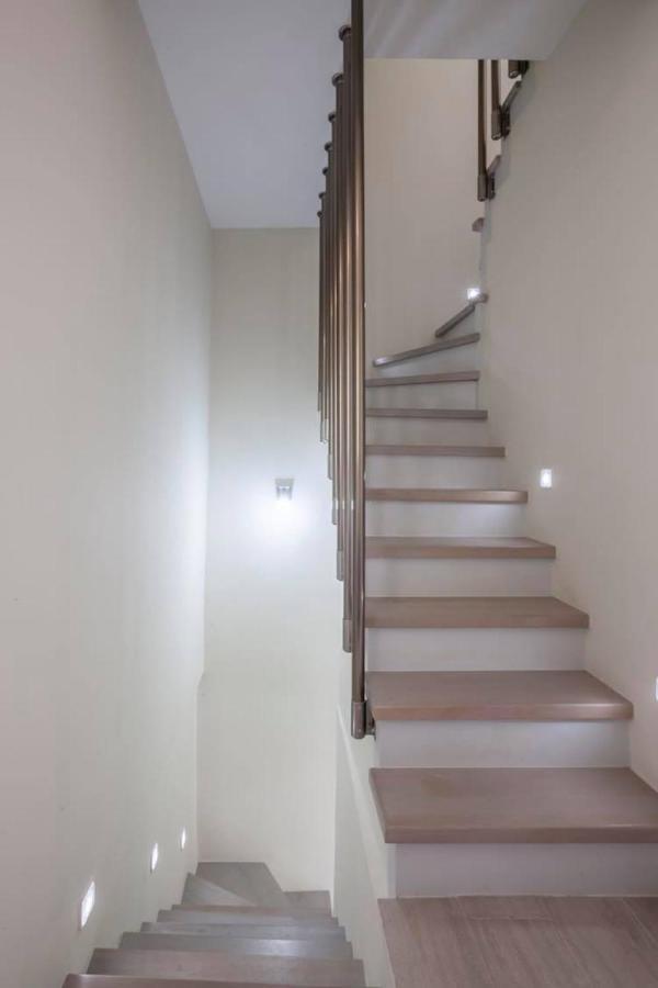 Hanioti Suite Maisonette In Front Of The Sea Bagian luar foto