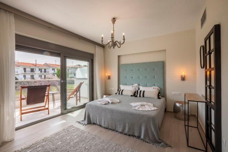 Hanioti Suite Maisonette In Front Of The Sea Bagian luar foto