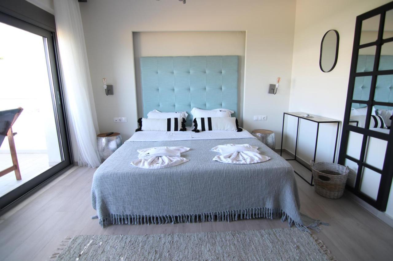 Hanioti Suite Maisonette In Front Of The Sea Bagian luar foto